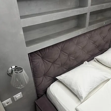 Apartment Deja Vu Warna